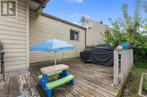 390 Gatfield Avenue, Welland, ON - Outdoor With Deck Patio Veranda With Exterior