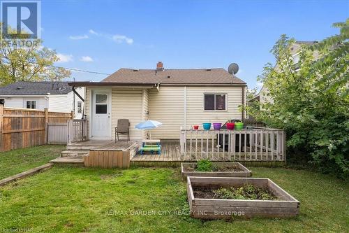 390 Gatfield Avenue, Welland, ON - Outdoor With Deck Patio Veranda