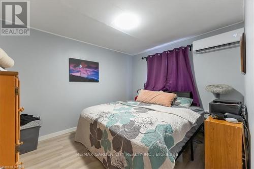 390 Gatfield Avenue, Welland, ON - Indoor Photo Showing Bedroom