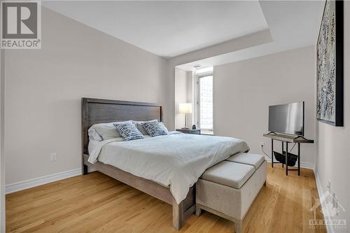 Primary Bedroom - 401 Golden Avenue Unit#1003, Ottawa, ON - Indoor Photo Showing Bedroom