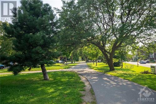 Byron Pathway across the street - 401 Golden Avenue Unit#1003, Ottawa, ON - Outdoor