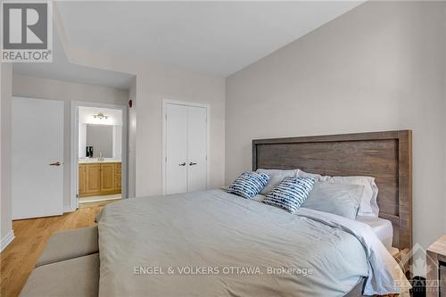 1003 - 401 Golden Avenue, Ottawa, ON - Indoor Photo Showing Bedroom