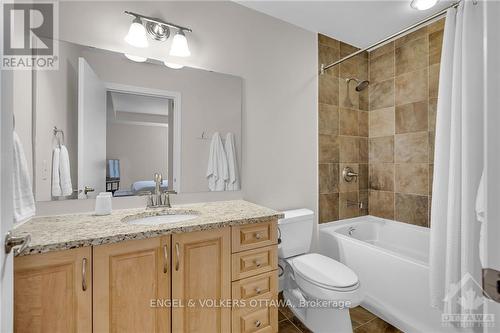 1003 - 401 Golden Avenue, Ottawa, ON - Indoor Photo Showing Bathroom