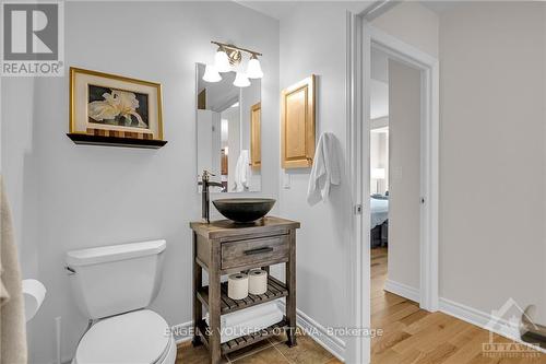 1003 - 401 Golden Avenue, Ottawa, ON - Indoor Photo Showing Bathroom