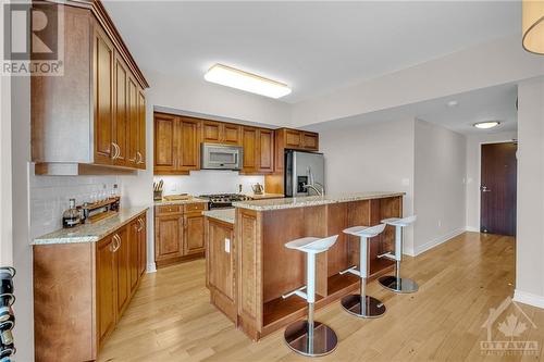 401 Golden Avenue Unit#1003, Ottawa, ON - Indoor Photo Showing Kitchen