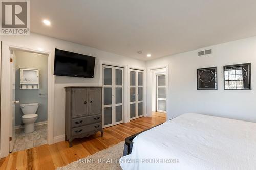 51 Compton Crescent, London, ON - Indoor Photo Showing Bedroom