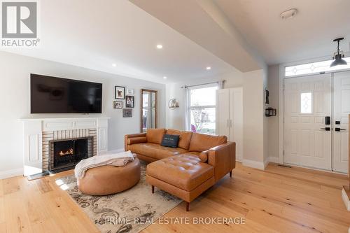 51 Compton Crescent, London, ON - Indoor Photo Showing Living Room With Fireplace