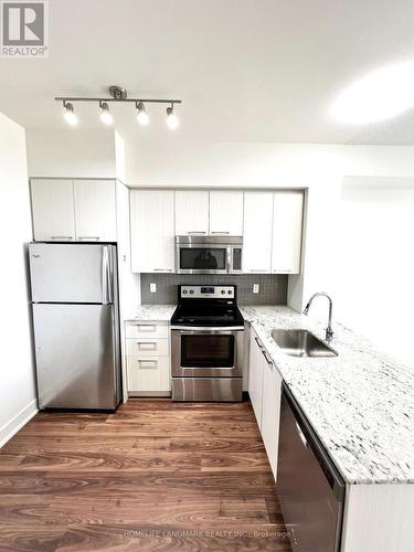 2508 - 88 Sheppard Avenue E, Toronto, ON - Indoor Photo Showing Kitchen