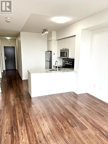 2508 - 88 Sheppard Avenue E, Toronto, ON - Indoor Photo Showing Kitchen