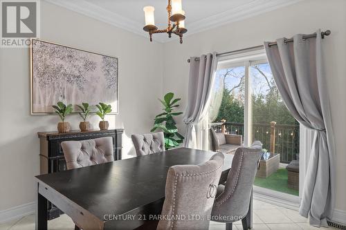 9 Mill Walk Court, Richmond Hill, ON - Indoor Photo Showing Dining Room