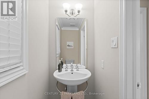 9 Mill Walk Court, Richmond Hill, ON - Indoor Photo Showing Bathroom