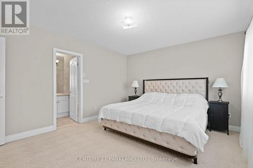 9 Mill Walk Court, Richmond Hill, ON - Indoor Photo Showing Bedroom