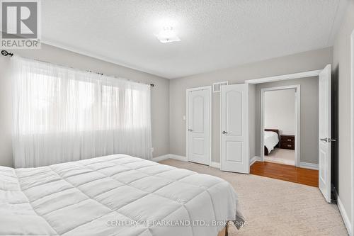 9 Mill Walk Court, Richmond Hill, ON - Indoor Photo Showing Bedroom