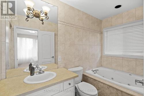 9 Mill Walk Court, Richmond Hill, ON - Indoor Photo Showing Bathroom