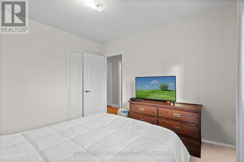 9 Mill Walk Court, Richmond Hill, ON - Indoor Photo Showing Bedroom