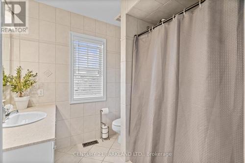 9 Mill Walk Court, Richmond Hill, ON - Indoor Photo Showing Bathroom