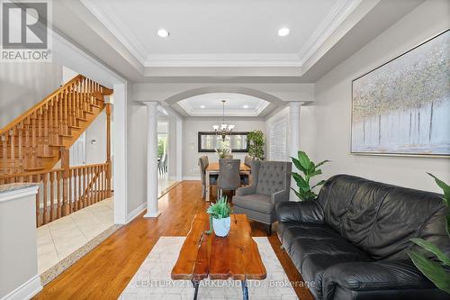 9 Mill Walk Court, Richmond Hill, ON - Indoor Photo Showing Living Room