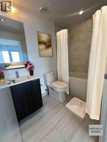 3706 - 5 Buttermill Avenue, Vaughan, ON - Indoor Photo Showing Bathroom