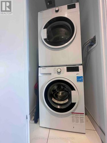 3706 - 5 Buttermill Avenue, Vaughan, ON - Indoor Photo Showing Laundry Room