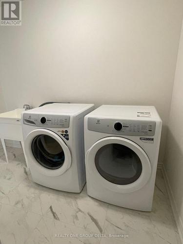 132 Greer Street, Barrie, ON - Indoor Photo Showing Laundry Room