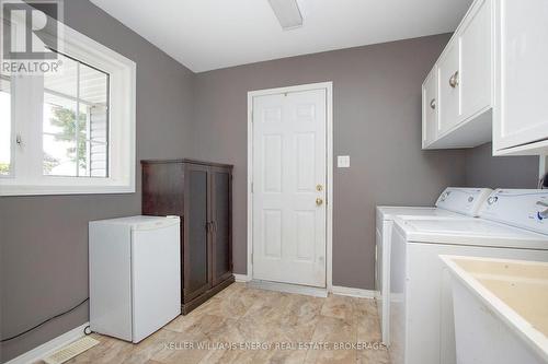 32 Wilmot Trail, Clarington (Newcastle), ON - Indoor Photo Showing Laundry Room