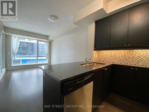 415E - 8110 Birchmount Road, Markham, ON - Indoor Photo Showing Kitchen With Double Sink