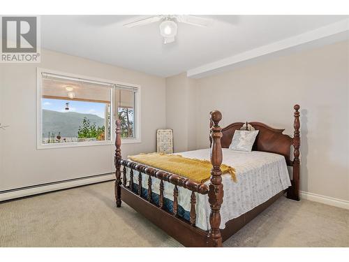 4460 Ponderosa Drive Unit# 105, Peachland, BC - Indoor Photo Showing Bedroom