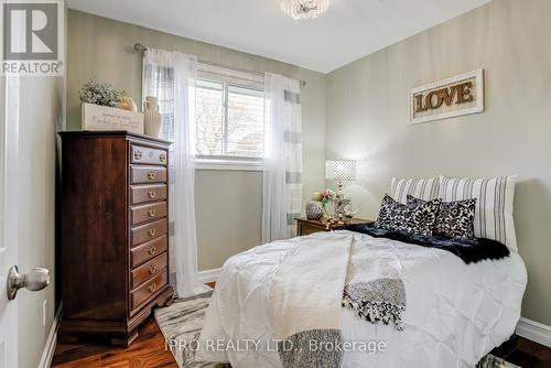 51 Radford Avenue, Cambridge, ON - Indoor Photo Showing Bedroom