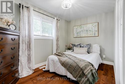 51 Radford Avenue, Cambridge, ON - Indoor Photo Showing Bedroom