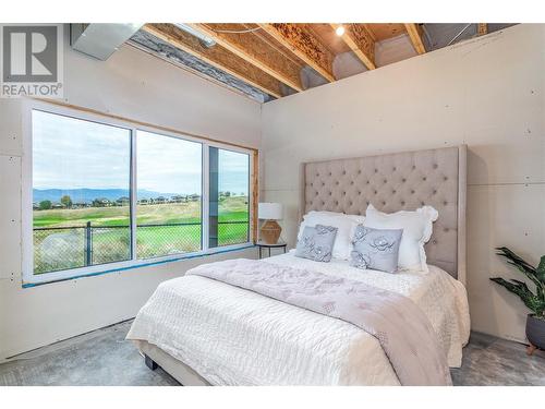 1416 Tower Ranch Drive, Kelowna, BC - Indoor Photo Showing Bedroom