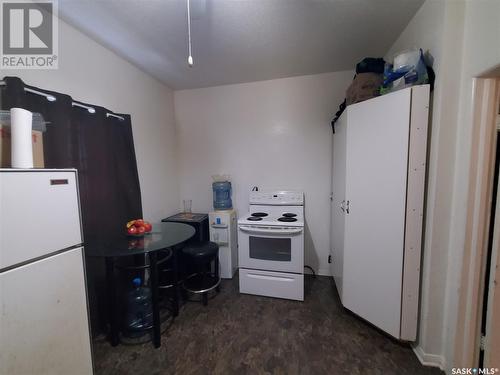 129 1St Street W, Ponteix, SK - Indoor