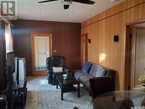 129 1St Street W, Ponteix, SK - Indoor Photo Showing Other Room