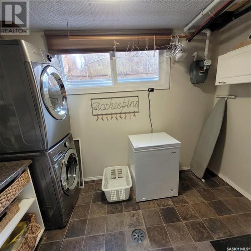 307 Birch Street, Caronport, SK - Indoor Photo Showing Laundry Room