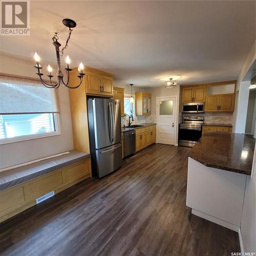 307 Birch Street, Caronport, SK - Indoor Photo Showing Kitchen With Stainless Steel Kitchen