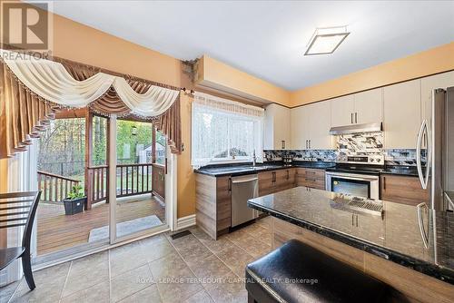 77 Worthington Avenue, Richmond Hill, ON - Indoor Photo Showing Kitchen