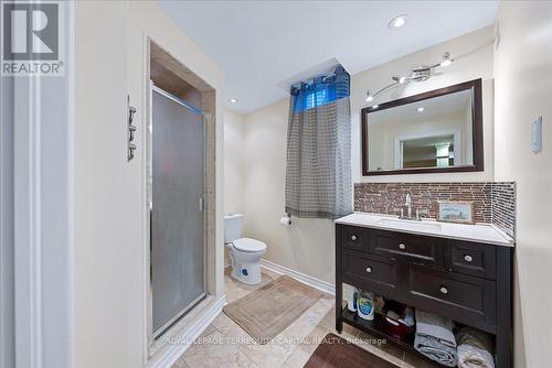 77 Worthington Avenue, Richmond Hill, ON - Indoor Photo Showing Bathroom