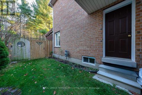 77 Worthington Avenue, Richmond Hill, ON - Outdoor With Exterior