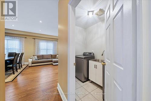 77 Worthington Avenue, Richmond Hill, ON - Indoor Photo Showing Laundry Room