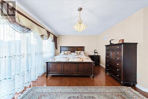 77 Worthington Avenue, Richmond Hill, ON - Indoor Photo Showing Bedroom