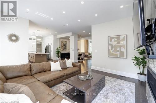 1164 Bridge Road, Oakville, ON - Indoor Photo Showing Living Room