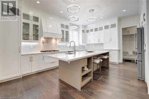 1164 Bridge Road, Oakville, ON - Indoor Photo Showing Kitchen With Upgraded Kitchen