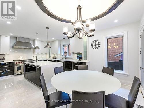 3602 Logmoss Crescent, Mississauga, ON - Indoor Photo Showing Dining Room