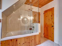 Ensuite bathroom - 