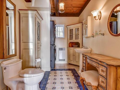 Powder room - 2598 4E Rue, Sainte-Sophie, QC - Indoor Photo Showing Bathroom