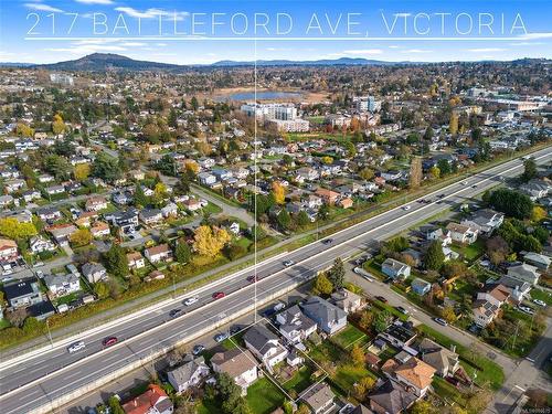 217 Battleford Ave, Saanich, BC 