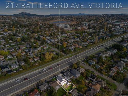 217 Battleford Ave, Saanich, BC 