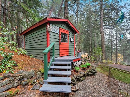 190 South Bank Dr, Salt Spring, BC 