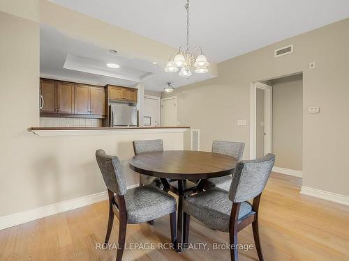 207-78 Sunset Blvd, New Tecumseth, ON - Indoor Photo Showing Dining Room