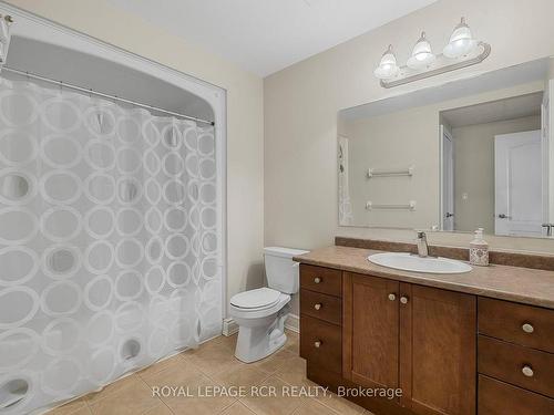 207-78 Sunset Blvd, New Tecumseth, ON - Indoor Photo Showing Bathroom