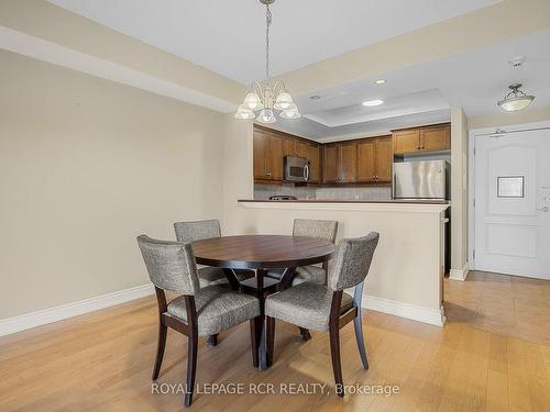 207-78 Sunset Blvd, New Tecumseth, ON - Indoor Photo Showing Dining Room